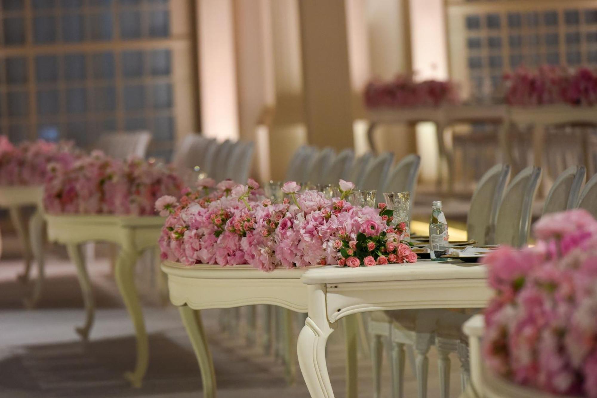 The Ritz-Carlton, Doha Hotel Eksteriør billede Wedding reception