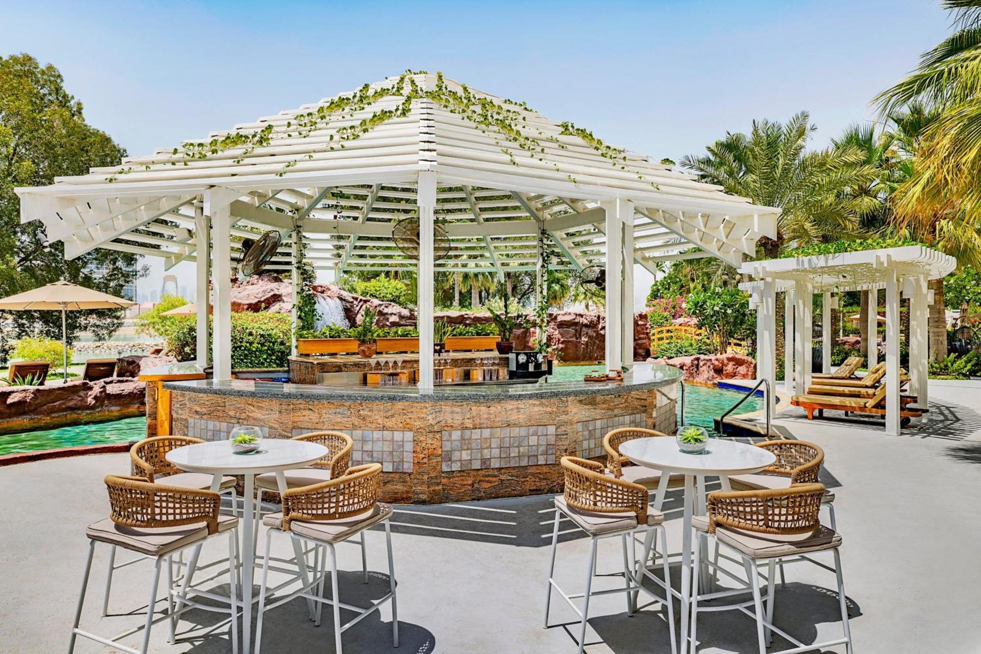The Ritz-Carlton, Doha Hotel Eksteriør billede The Pool Bar