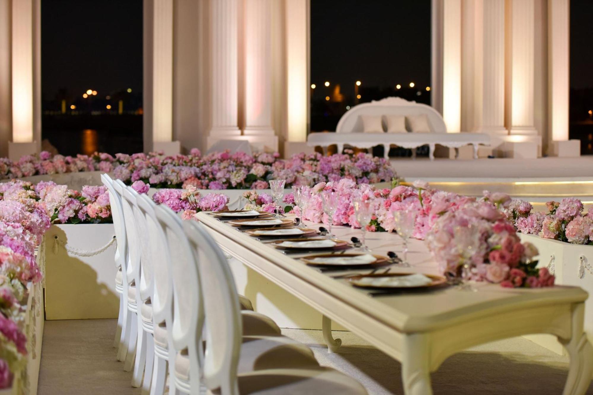 The Ritz-Carlton, Doha Hotel Eksteriør billede Wedding reception