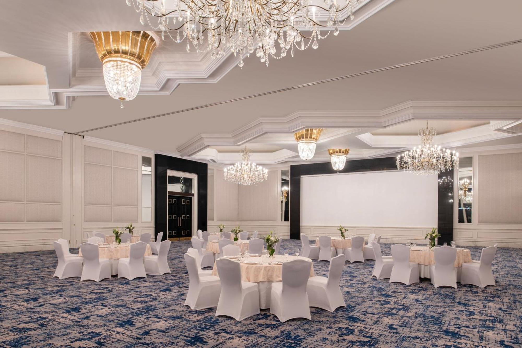 The Ritz-Carlton, Doha Hotel Eksteriør billede The ballroom