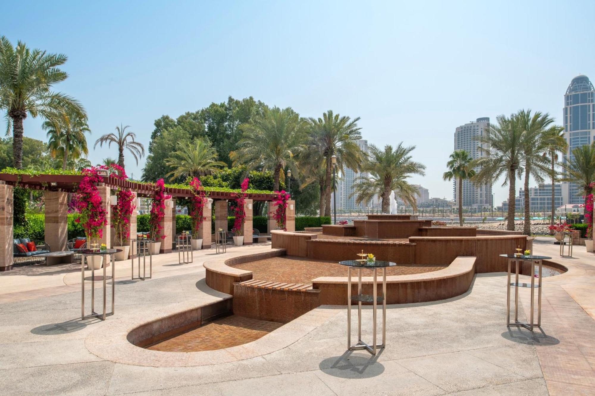 The Ritz-Carlton, Doha Hotel Eksteriør billede The Palace Downtown
