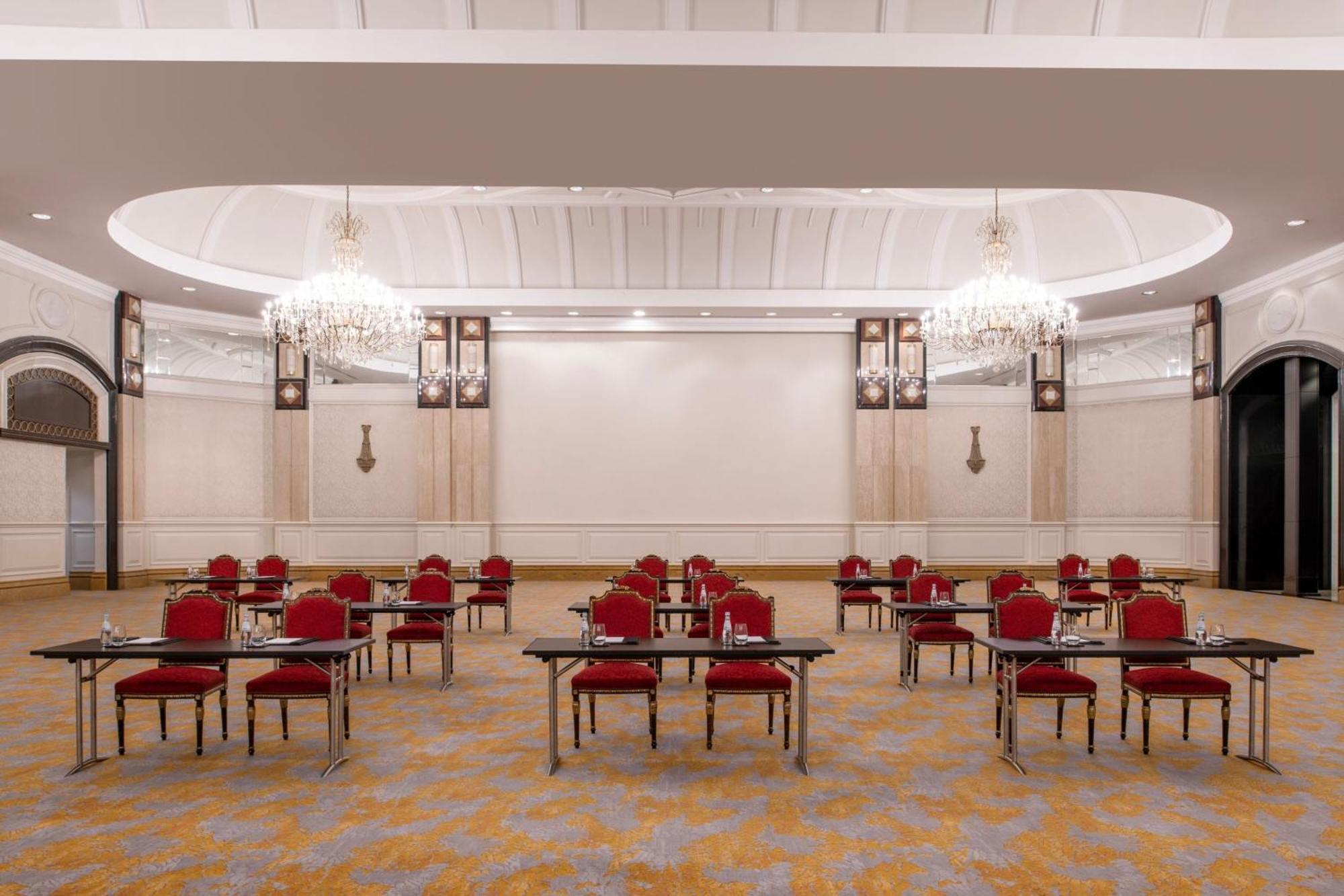 The Ritz-Carlton, Doha Hotel Eksteriør billede The ballroom