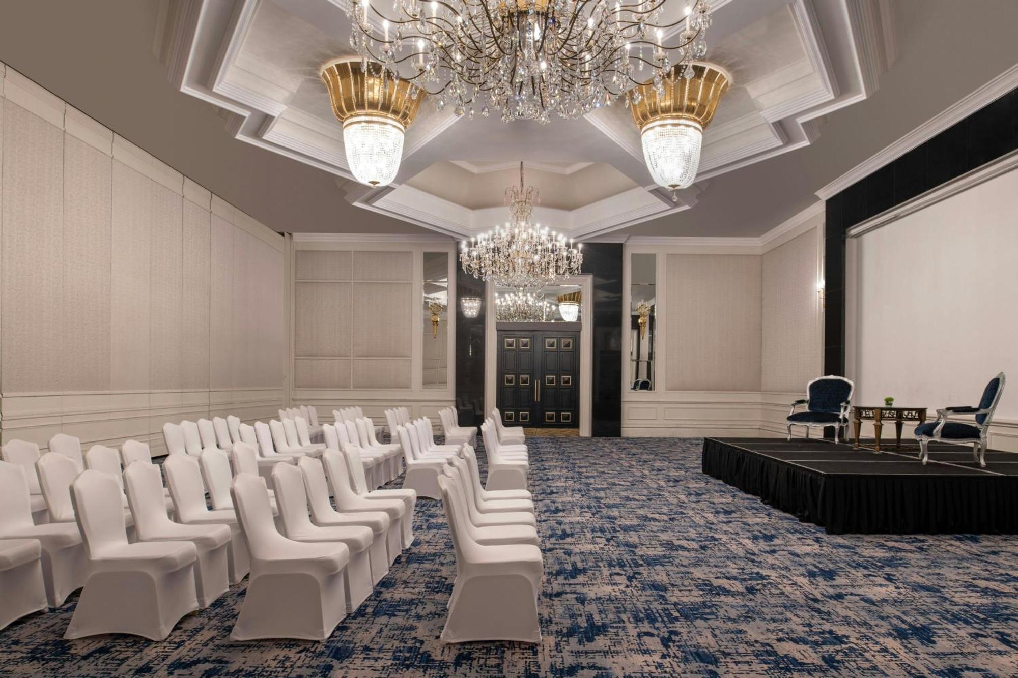 The Ritz-Carlton, Doha Hotel Eksteriør billede The ballroom